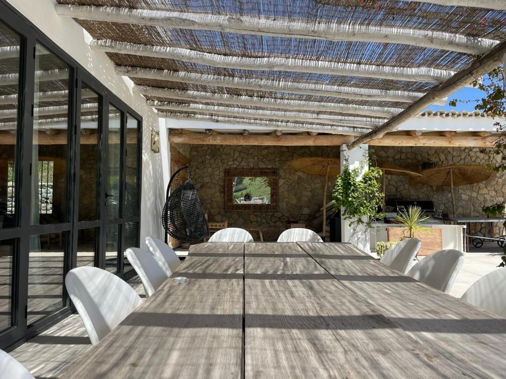 Comedor exterior cubierto